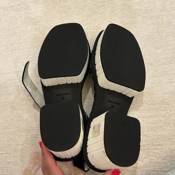 NWOT KANNA CIBELE SANDAL IN BLACK 8 ( 38) - Picture 8 of 17